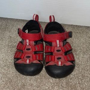 Keen Newport, toddler size 6, red